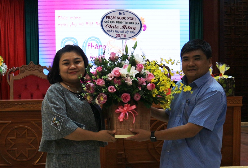 Văn phòng UBND tỉnh tọa đàm kỷ niệm 89 năm ngày Thành lập Hội Liên hiệp Phụ nữ Việt Nam